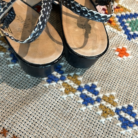 Kate Spade Black and White Patent Cap Toe Snake Skin Sling Back Flat 8.5 - Picture 3 of 6